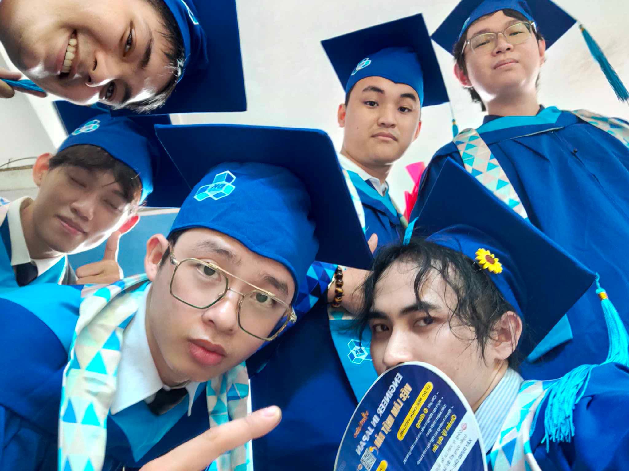 http://res.cloudinary.com/vitamim/image/upload/v1701065168/graduated/rh3idf3clguwjtdvihrj.jpg