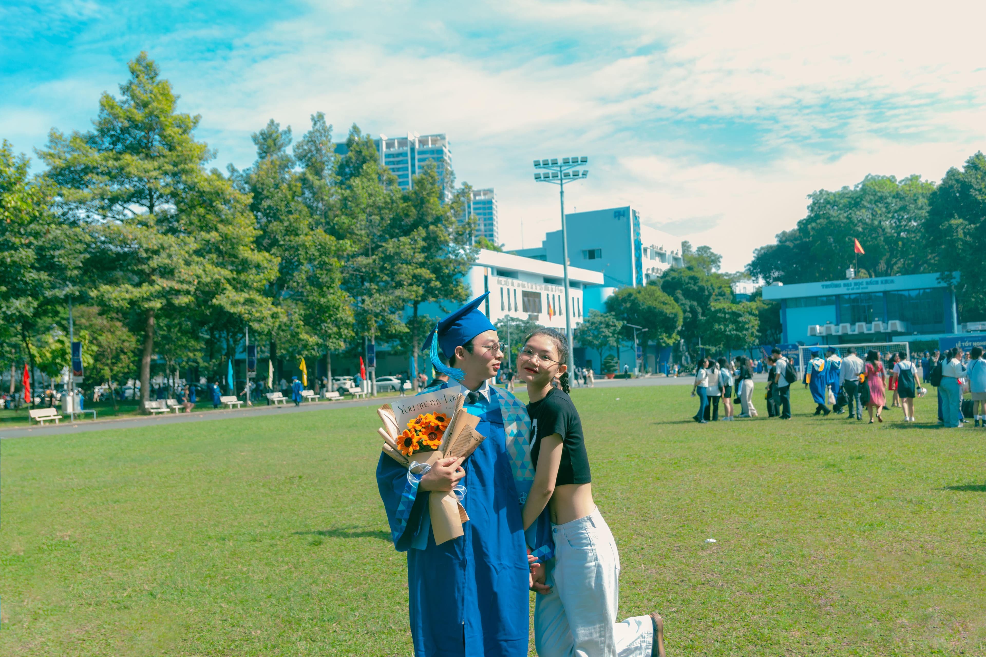 http://res.cloudinary.com/vitamim/image/upload/v1701065194/graduated/ay5fjut2fnippewkptte.jpg