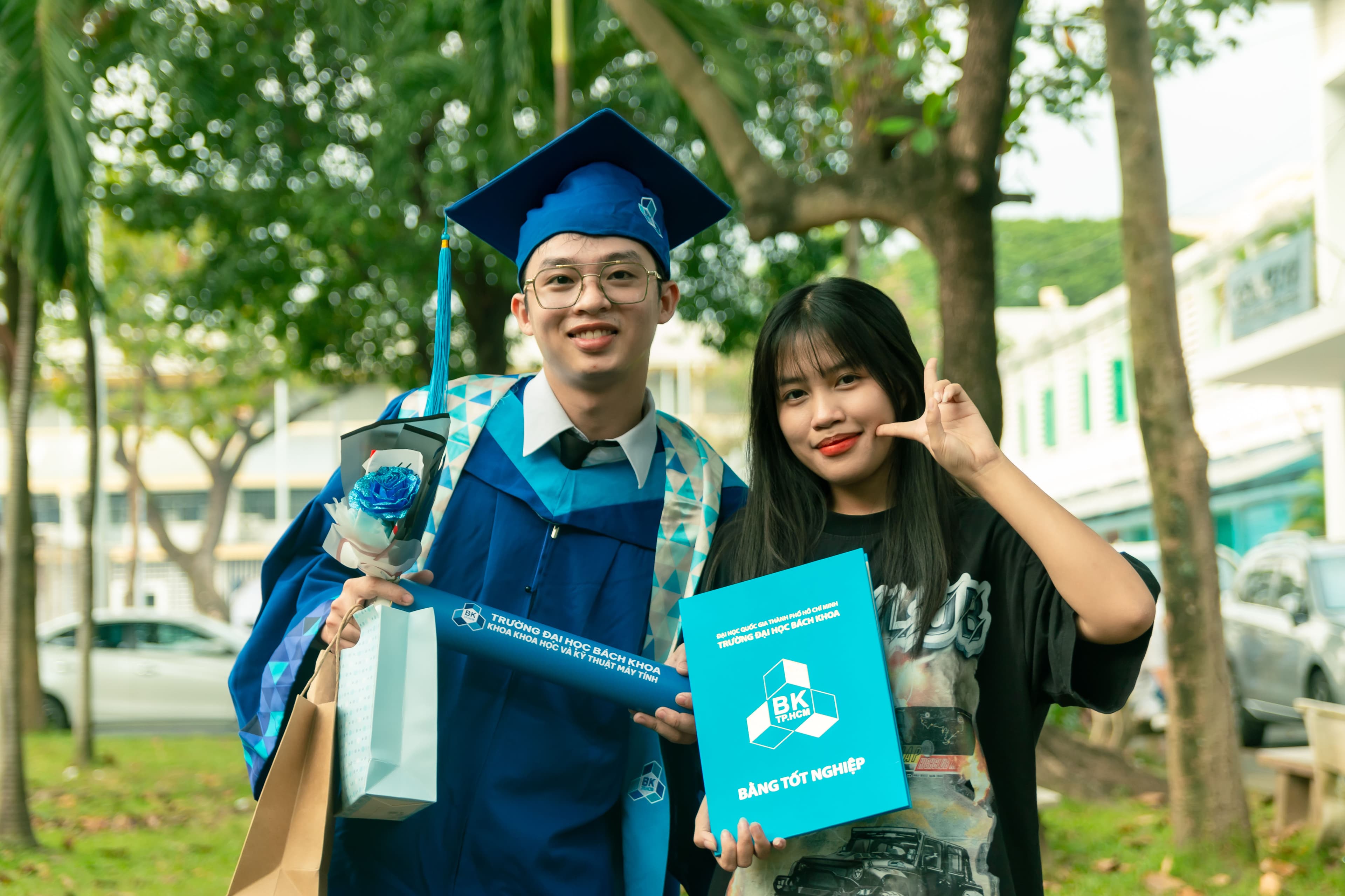 http://res.cloudinary.com/vitamim/image/upload/v1701065203/graduated/dbhput2cmfsqk2zmqmlx.jpg