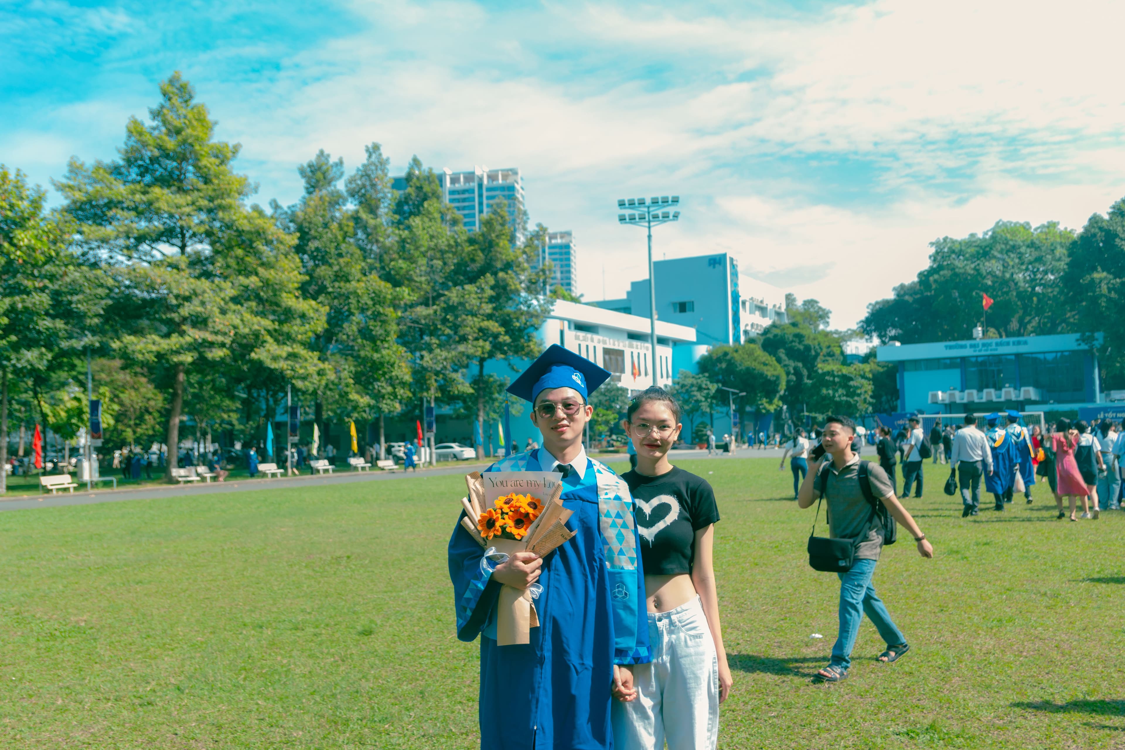 http://res.cloudinary.com/vitamim/image/upload/v1701065209/graduated/vgbdwpswzuy54tjts9oa.jpg