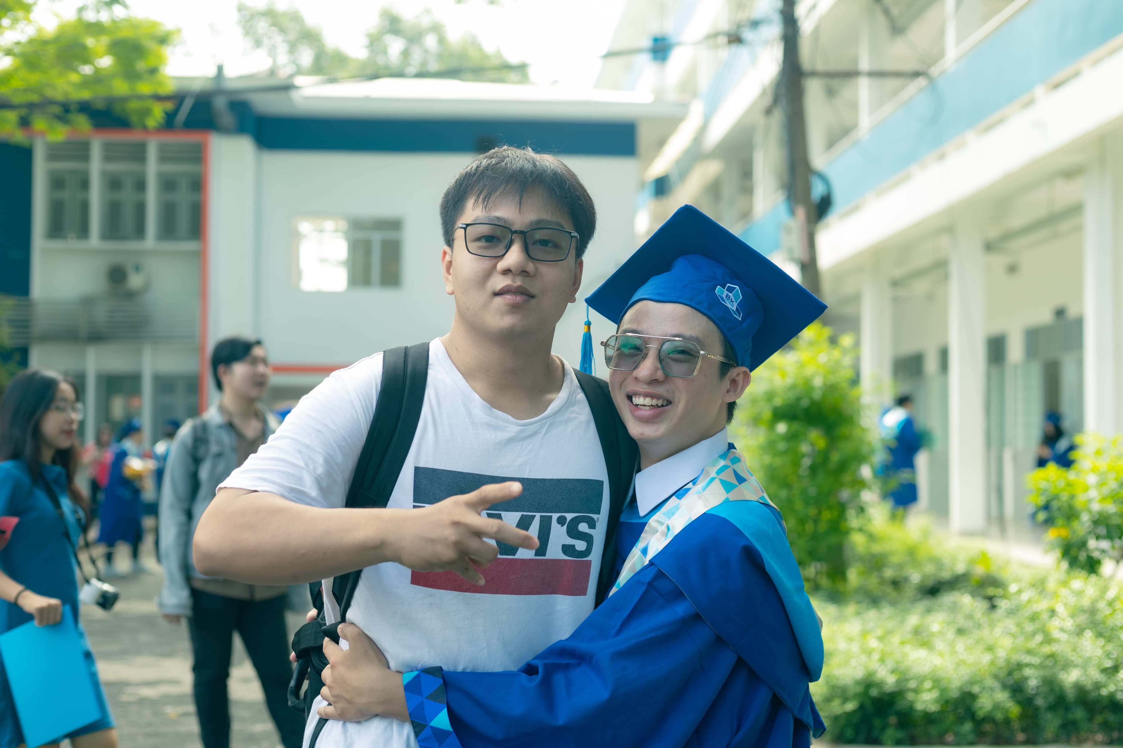 http://res.cloudinary.com/vitamim/image/upload/v1701065211/graduated/xqy1i1iqfjqlnfvmlsrf.jpg